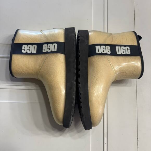 UGG Classic Clear Mini Boot Sherpa Warm Logo Size 9 - Picture 4 of 8